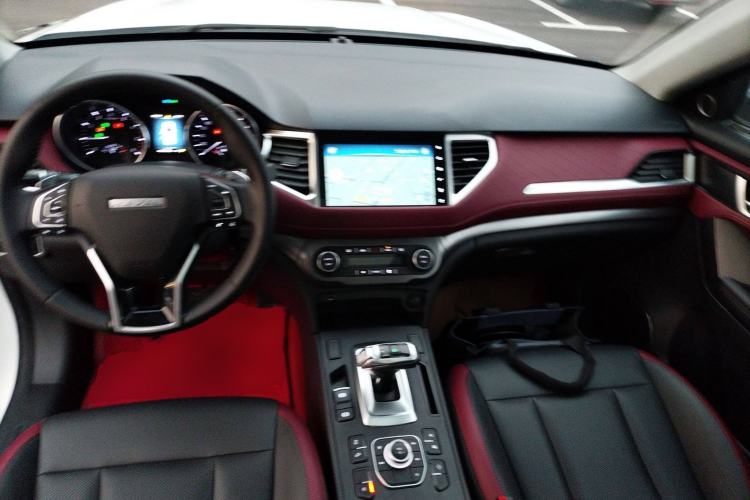 Used Haval H6 Coupe 2020 SmartConnect Edition 1.5T Automatic Two-Wheel Drive Luxury SmartConnect Model Center Console