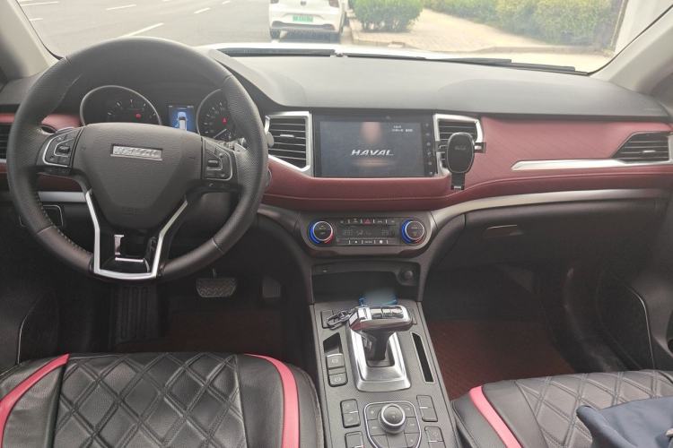 Used Haval H6 Coupe 2020 Smart Connect Version 1.5T Automatic Two-Wheel Drive Elite Model Center Console
