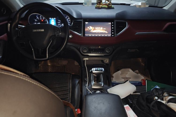 Used Haval H6 Coupe 2020 Smart Connect Version 1.5T Automatic Two-Wheel Drive Elite Model Center Console