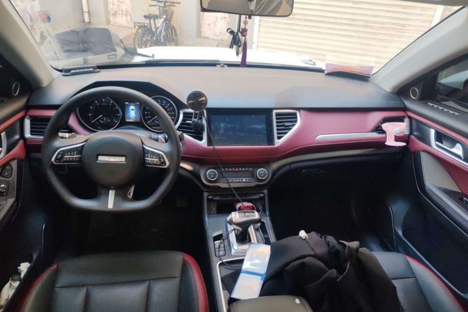 Used Haval H6 Coupe 2020 Smart Connect Version 1.5T Automatic Two-Wheel Drive Elite Model Center Console