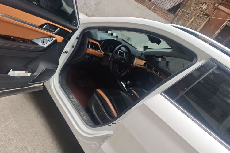Used Haval H6 Coupe 2020 SmartConnect Edition 1.5T Automatic Two-Wheel Drive Luxury SmartConnect Model Driver Seat