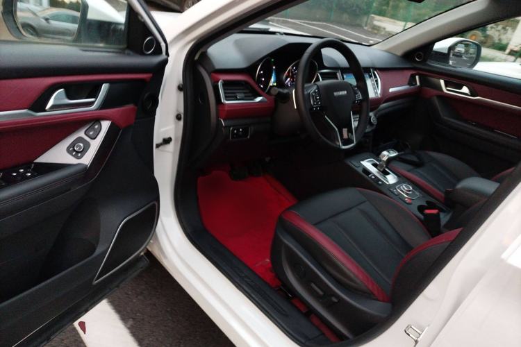 Used Haval H6 Coupe 2020 SmartConnect Edition 1.5T Automatic Two-Wheel Drive Luxury SmartConnect Model Driver Seat