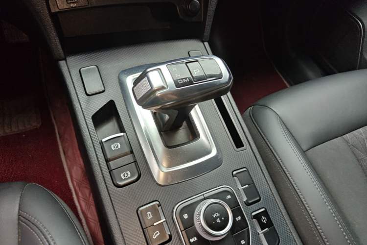 Used Haval H6 Coupe 2020 Smart Connect Version 1.5T Automatic Two-Wheel Drive Elite Model Gear Lever