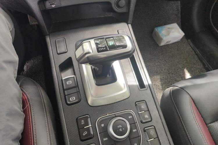 Used Haval H6 Coupe 2020 SmartConnect Edition 1.5T Automatic Two-Wheel Drive Luxury SmartConnect Model Gear Lever