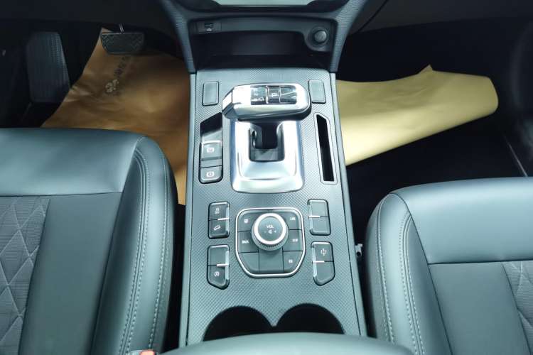 Used Haval H6 Coupe 2020 Smart Connect Version 1.5T Automatic Two-Wheel Drive Elite Model Gear Lever