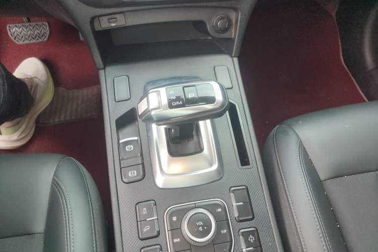 Used Haval H6 Coupe 2020 Smart Connect Version 1.5T Automatic Two-Wheel Drive Elite Model Gear Lever