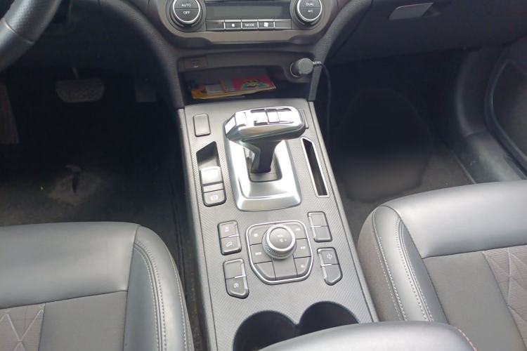 Used Haval H6 Coupe 2020 Smart Connect Version 1.5T Automatic Two-Wheel Drive Elite Model Gear Lever