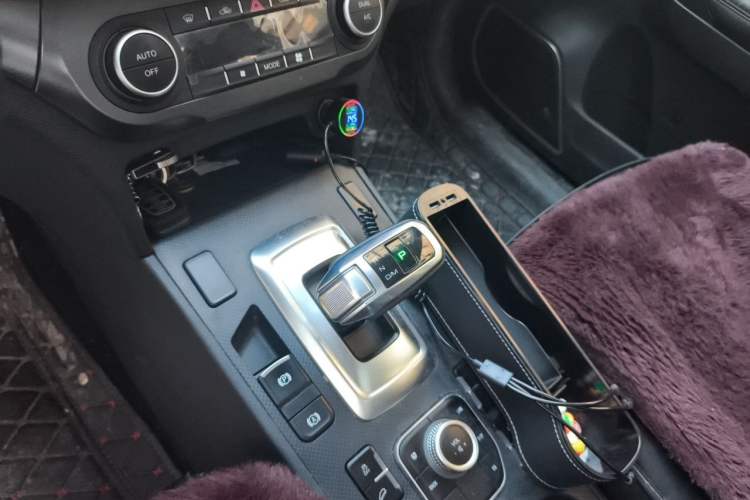 Used Haval H6 Coupe 2020 Smart Connect Version 1.5T Automatic Two-Wheel Drive Elite Model Gear Lever