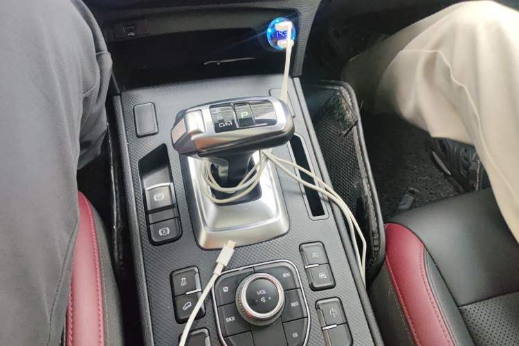 Used Haval H6 Coupe 2020 SmartConnect Edition 1.5T Automatic Two-Wheel Drive Luxury SmartConnect Model Gear Lever