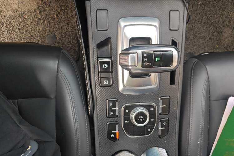 Used Haval H6 Coupe 2020 Smart Connect Version 1.5T Automatic Two-Wheel Drive Elite Model Gear Lever