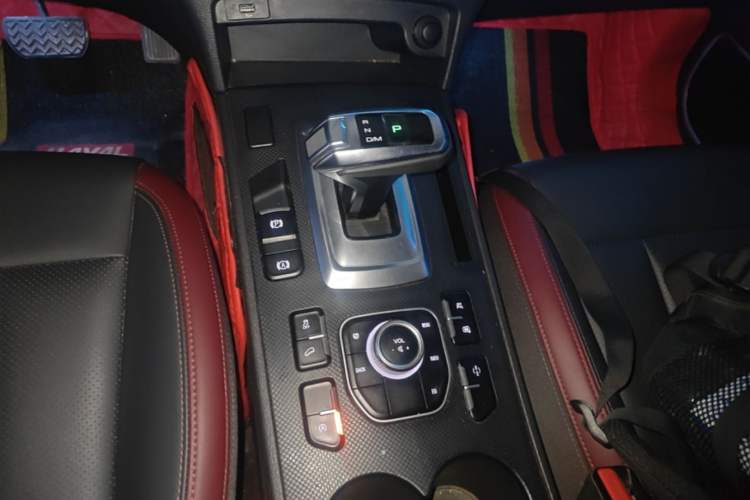 Used Haval H6 Coupe 2020 SmartConnect Edition 1.5T Automatic Two-Wheel Drive Luxury SmartConnect Model Gear Lever
