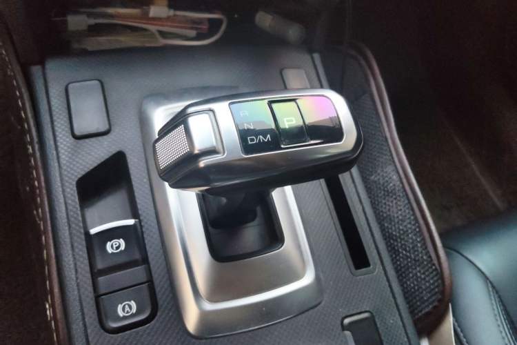 Used Haval H6 Coupe 2020 Smart Connect Version 1.5T Automatic Two-Wheel Drive Elite Model Gear Lever