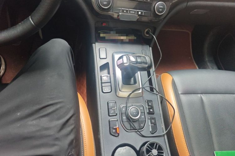 Used Haval H6 Coupe 2020 SmartConnect Edition 1.5T Automatic Two-Wheel Drive Luxury SmartConnect Model Gear Lever