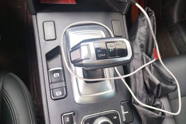 Used Haval H6 Coupe 2020 Smart Connect Version 1.5T Automatic Two-Wheel Drive Elite Model Gear Lever