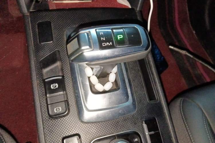 Used Haval H6 Coupe 2020 Smart Connect Version 1.5T Automatic Two-Wheel Drive Urban Model Gear Lever