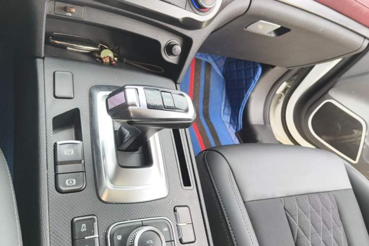 Used Haval H6 Coupe 2020 Smart Connect Version 1.5T Automatic Two-Wheel Drive Elite Model Gear Lever