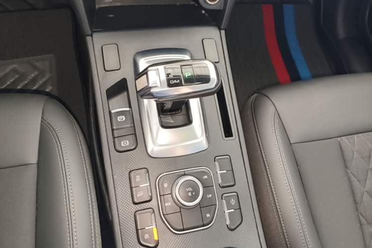Used Haval H6 Coupe 2020 Smart Connect Version 1.5T Automatic Two-Wheel Drive Elite Model Gear Lever