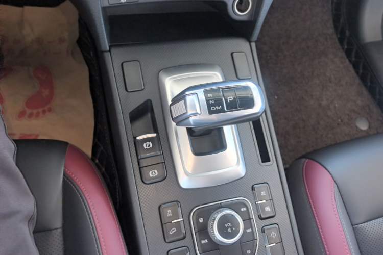 Used Haval H6 Coupe 2020 SmartConnect Edition 1.5T Automatic Two-Wheel Drive Luxury SmartConnect Model Gear Lever
