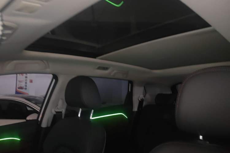 Used Haval H6 Coupe 2020 SmartConnect Edition 1.5T Automatic Two-Wheel Drive Luxury SmartConnect Model Headliner