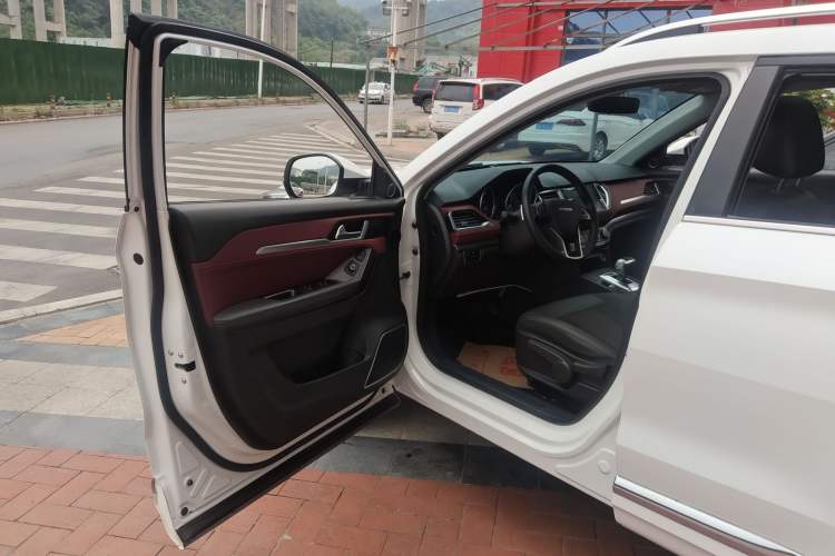 Used Haval H6 Coupe 2020 Smart Connect Version 1.5T Automatic Two-Wheel Drive Elite Model Interior 2