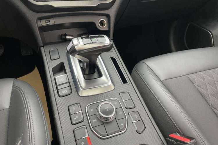 Used Haval H6 Coupe 2020 Smart Connect Version 1.5T Automatic Two-Wheel Drive Elite Model Interior 8
