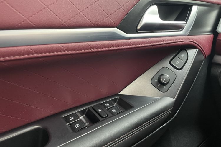 Used Haval H6 Coupe 2020 Smart Connect Version 1.5T Automatic Two-Wheel Drive Elite Model Interior 9