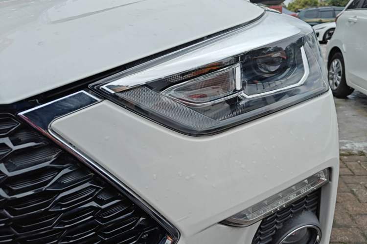 Used Haval H6 Coupe 2020 Smart Connect Version 1.5T Automatic Two-Wheel Drive Elite Model Left Front Headlight