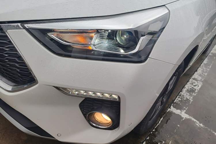 Used Haval H6 Coupe 2020 SmartConnect Edition 1.5T Automatic Two-Wheel Drive Luxury SmartConnect Model Left Front Headlight