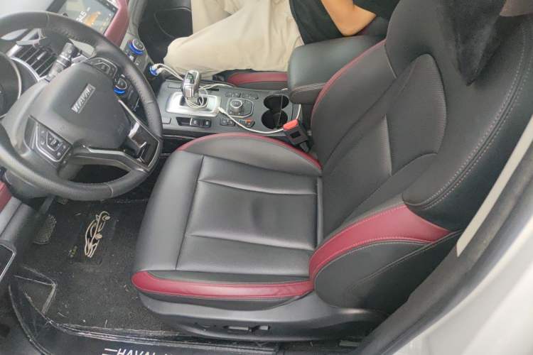 Used Haval H6 Coupe 2020 SmartConnect Edition 1.5T Automatic Two-Wheel Drive Luxury SmartConnect Model Left Front Seat