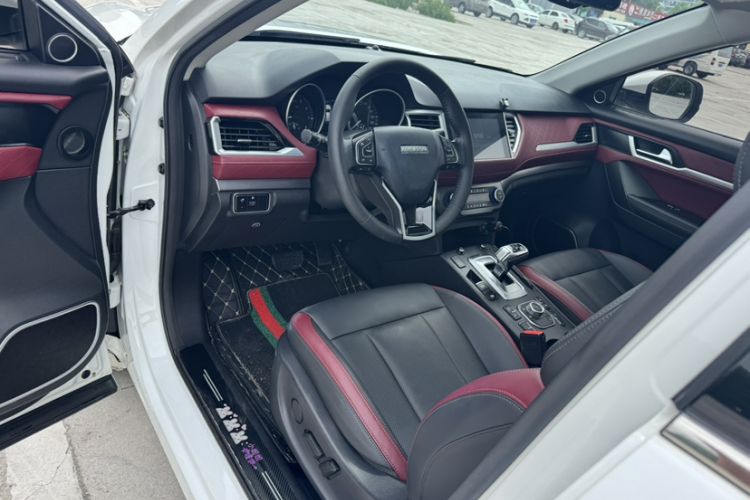 Used Haval H6 Coupe 2020 SmartConnect Edition 1.5T Automatic Two-Wheel Drive Luxury SmartConnect Model Left Front Seat