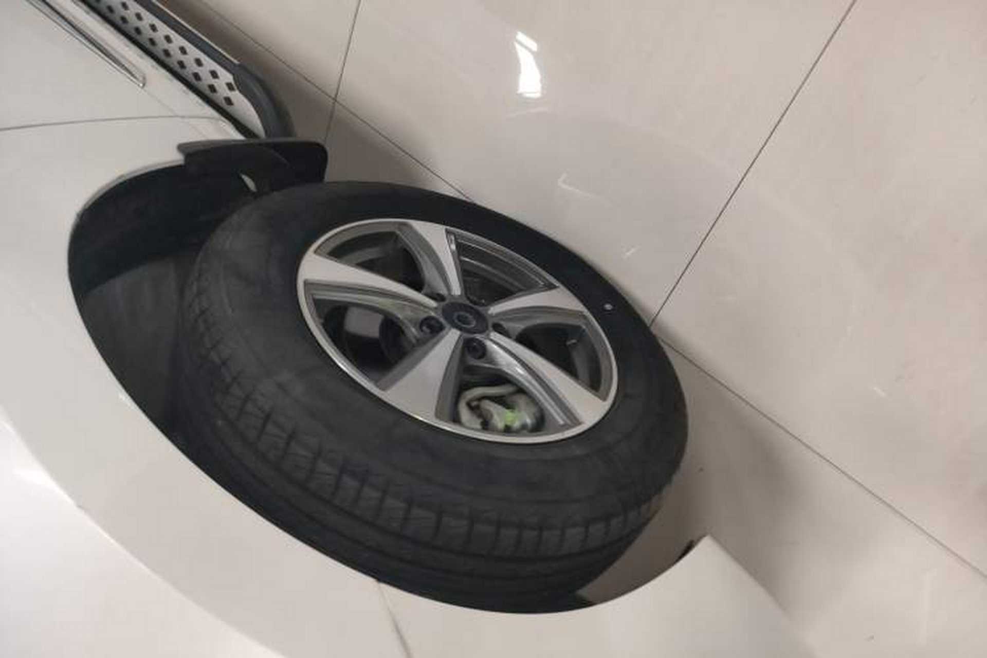 Used Haval H6 Coupe 2020 Smart Connect Version 1.5T Automatic Two-Wheel Drive Elite Model Left Front Wheel Hub