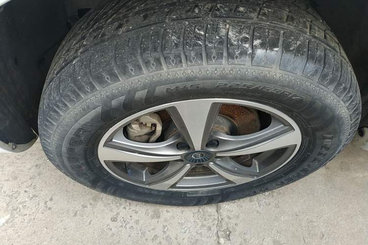 Used Haval H6 Coupe 2020 Smart Connect Version 1.5T Manual Two-Wheel Drive Elite Model Left Front Wheel Hub