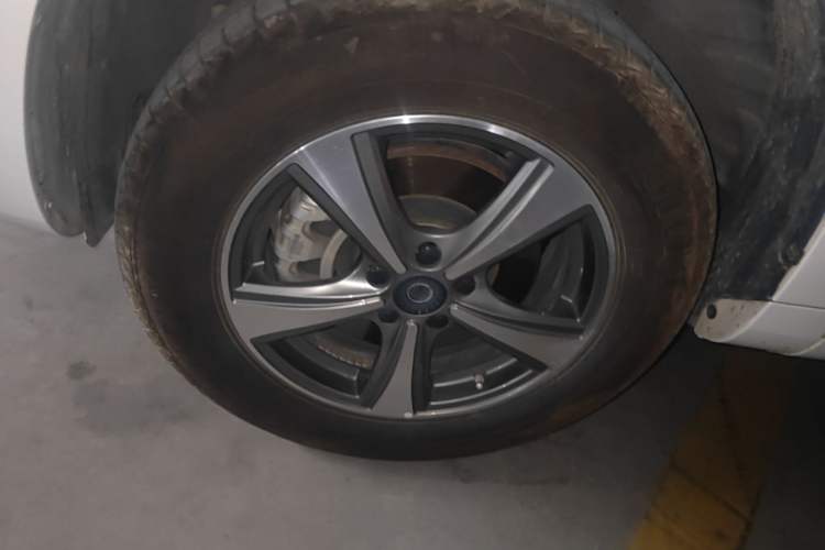 Used Haval H6 Coupe 2020 SmartConnect Edition 1.5T Automatic Two-Wheel Drive Luxury SmartConnect Model Left Front Wheel Hub