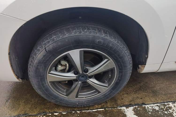 Used Haval H6 Coupe 2020 SmartConnect Edition 1.5T Automatic Two-Wheel Drive Luxury SmartConnect Model Left Front Wheel Hub