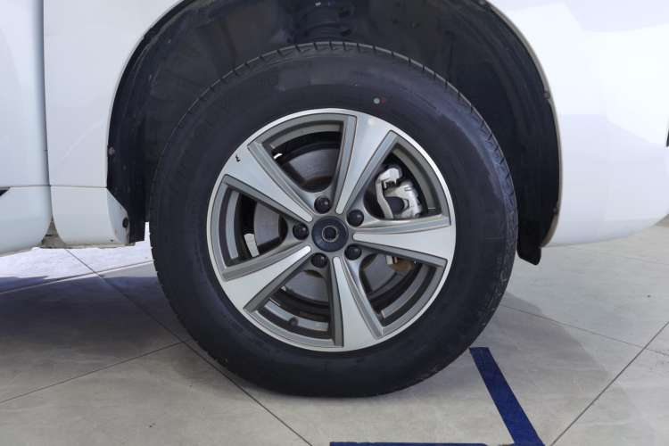 Used Haval H6 Coupe 2020 Smart Connect Version 1.5T Automatic Two-Wheel Drive Elite Model Left Front Wheel Hub