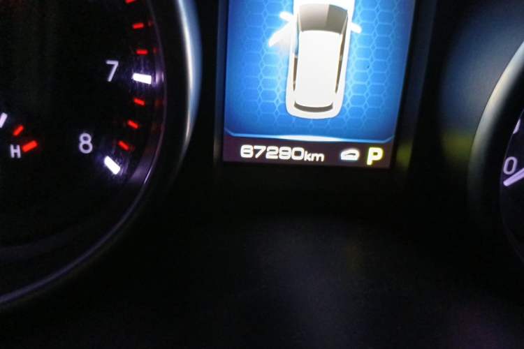 Used Haval H6 Coupe 2020 Smart Connect Version 1.5T Automatic Two-Wheel Drive Urban Model Odometer Close Up