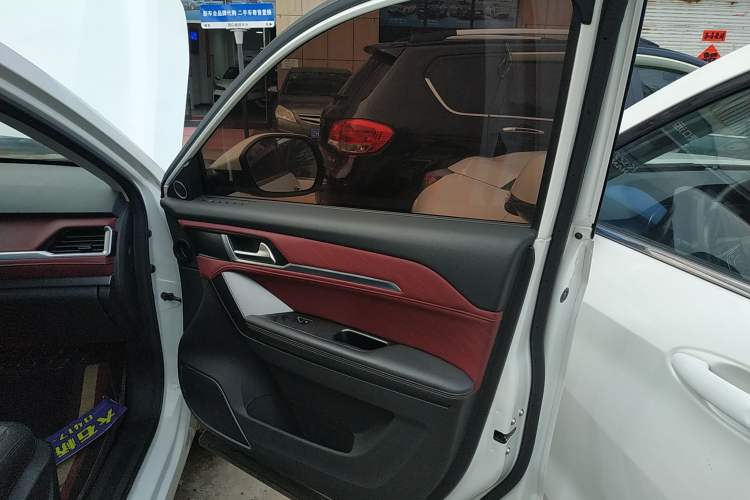 Used Haval H6 Coupe 2020 Smart Connect Version 1.5T Manual Two-Wheel Drive Elite Model Right Front Door Interior