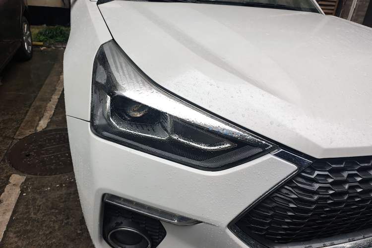 Used Haval H6 Coupe 2020 SmartConnect Edition 1.5T Automatic Two-Wheel Drive Luxury SmartConnect Model Right Front Headlight
