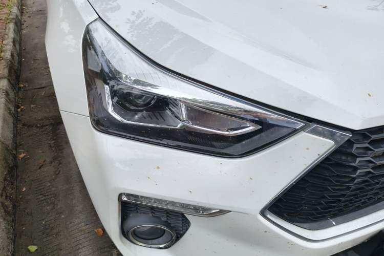 Used Haval H6 Coupe 2020 Smart Connect Version 1.5T Automatic Two-Wheel Drive Elite Model Right Front Headlight