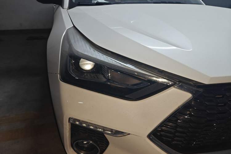Used Haval H6 Coupe 2020 Smart Connect Version 1.5T Automatic Two-Wheel Drive Elite Model Right Front Headlight