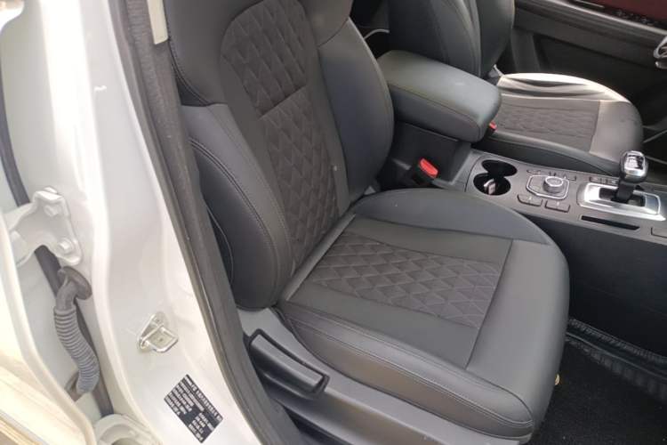 Used Haval H6 Coupe 2020 Smart Connect Version 1.5T Automatic Two-Wheel Drive Elite Model Right Front Seat