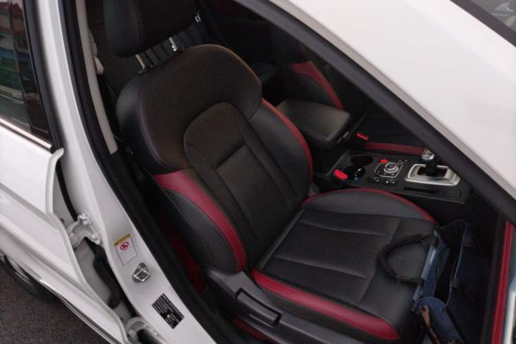 Used Haval H6 Coupe 2020 SmartConnect Edition 1.5T Automatic Two-Wheel Drive Luxury SmartConnect Model Right Front Seat