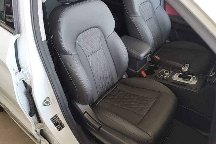 Used Haval H6 Coupe 2020 Smart Connect Version 1.5T Automatic Two-Wheel Drive Elite Model Right Front Seat