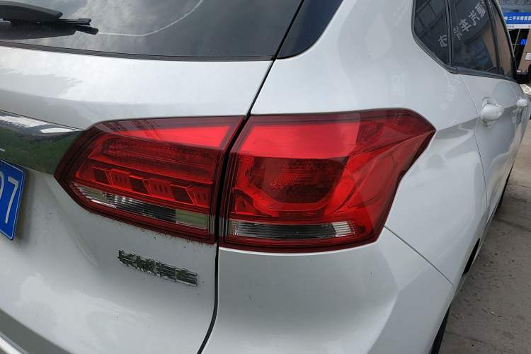 Used Haval H6 Coupe 2020 Smart Connect Version 1.5T Manual Two-Wheel Drive Elite Model Right Rear Taillight