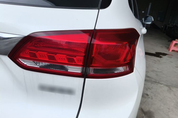 Used Haval H6 Coupe 2020 SmartConnect Edition 1.5T Automatic Two-Wheel Drive Luxury SmartConnect Model Right Rear Taillight