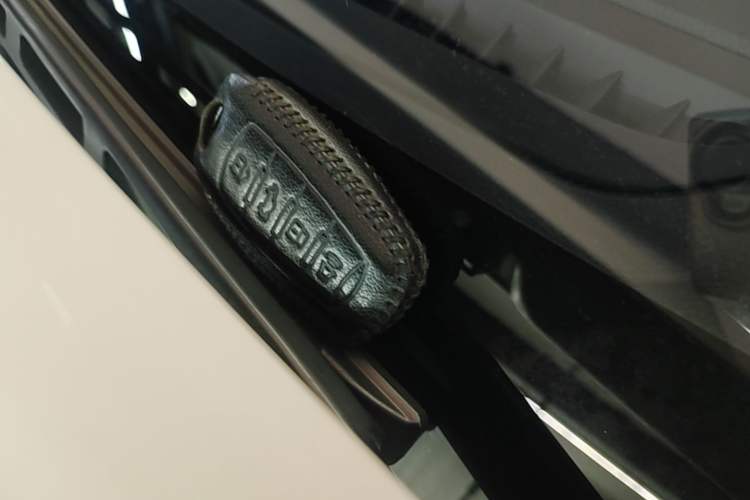 Used Haval H6 Coupe 2020 SmartConnect Edition 1.5T Automatic Two-Wheel Drive Luxury SmartConnect Model Vehicle Key