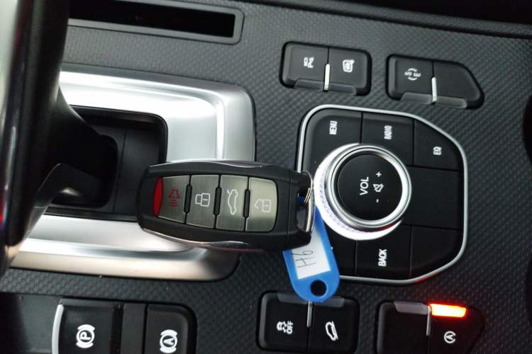 Used Haval H6 Coupe 2020 SmartConnect Edition 1.5T Automatic Two-Wheel Drive Luxury SmartConnect Model Vehicle Key