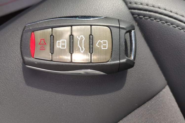 Used Haval H6 Coupe 2020 Smart Connect Version 1.5T Automatic Two-Wheel Drive Elite Model Vehicle Key