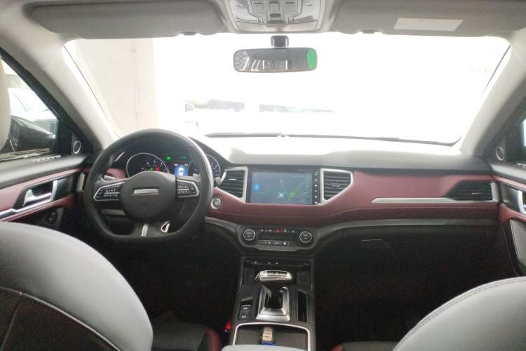 Used Haval H6 Coupe 2021 Smart Connect Version 1.5T Automatic Two-Wheel Drive Elite Model Center Console