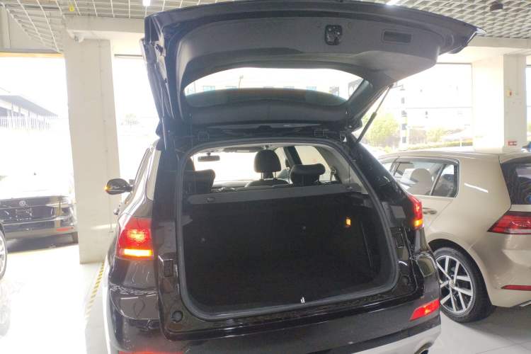 Used Haval H6 Coupe 2021 Smart Connect Version 1.5T Automatic Two-Wheel Drive Elite Model Trunk